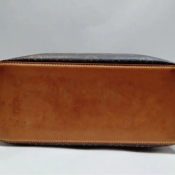 Louis Vuitton Cabas Piano Classic Monogram Tote in Brown and Tan - Picture 5 of 9